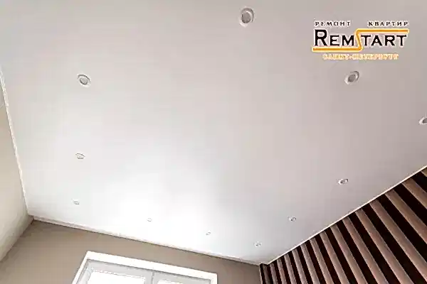 Недорогой потолок